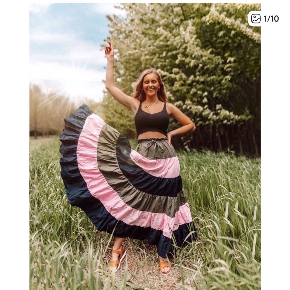 Anthropology, Hutch chic Tiered Maxi Skirt in Pink, Olive & Navy Size Medium.